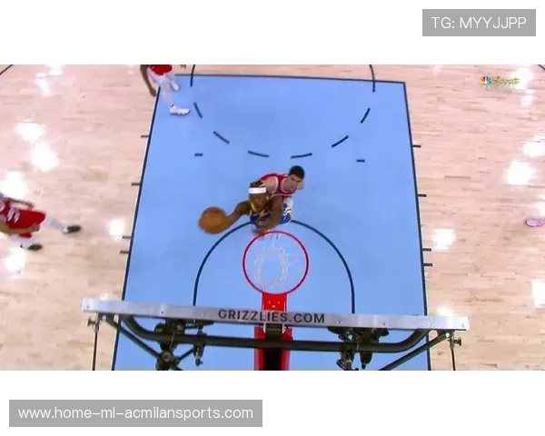 巴特勒突破造犯规并罚中，热火将对手压制住